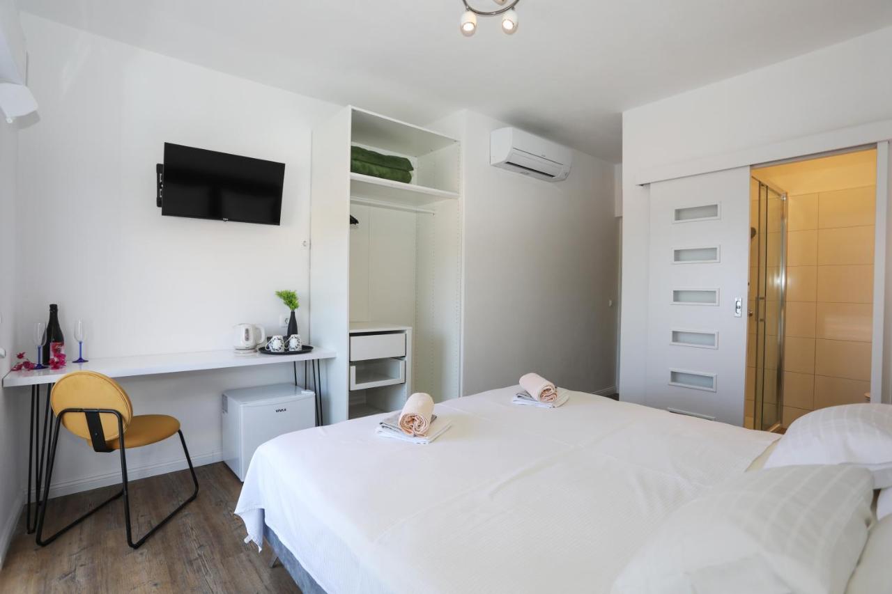 Stella Maris, Hvar - Rooms With A Balcony And A Stunning Sea View Hvar Town Eksteriør bilde